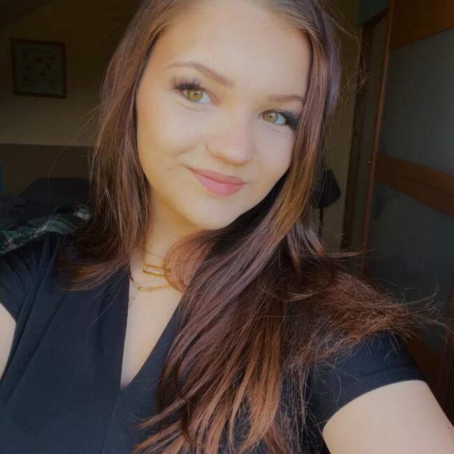 Babysitter in Mettet: Melina