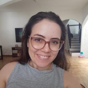 Emprego de babá em Bezerros: trabalho de babá Gabriela