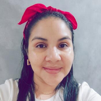 Babysitter in San Juan: Elena