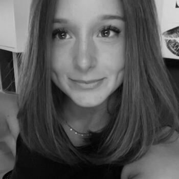 Babysitter in La Bruyère: Léa