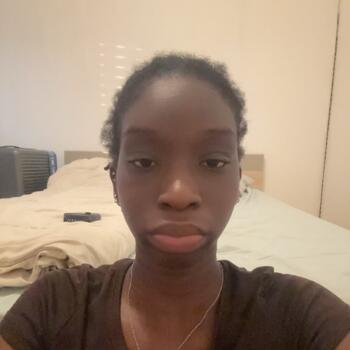 Babysitter in Melun: Fatim