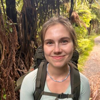 Babysitter Auckland: Cecilia