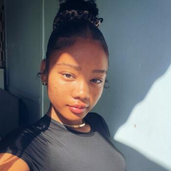 Babysitter in Kurland: Lekeisha