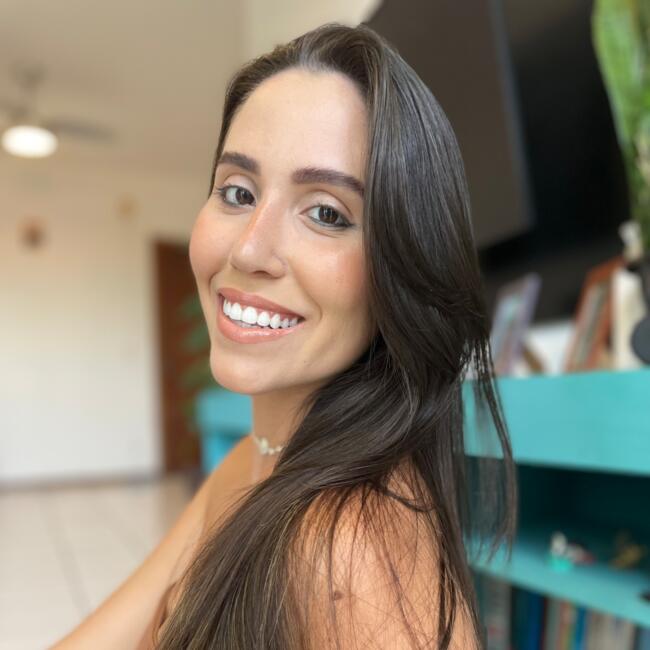 Babysitter in Barra Velha: Thamiriz Fernanda