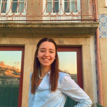 Babysitter em Santa Maria da Feira: Veronica