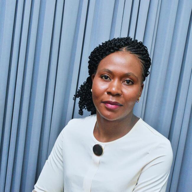 مربية أطفال في الدوحة: Agnes