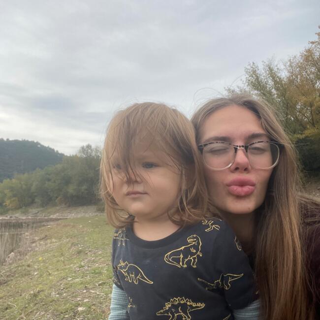 Trabajo de canguro en Sant Llorenç de la Muga: Maria