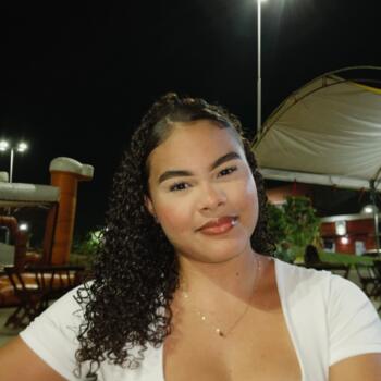 Babysitter in São Luís: Elainne