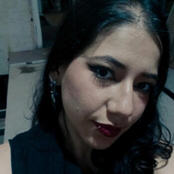 Niñera en Armenia: Angely