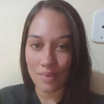 Babysitter Niterói: Thaina