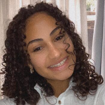 Babysitter in Blumenau: Bruna