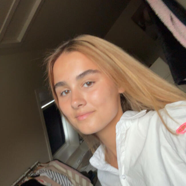 Babysitter in Oostrozebeke: Maite