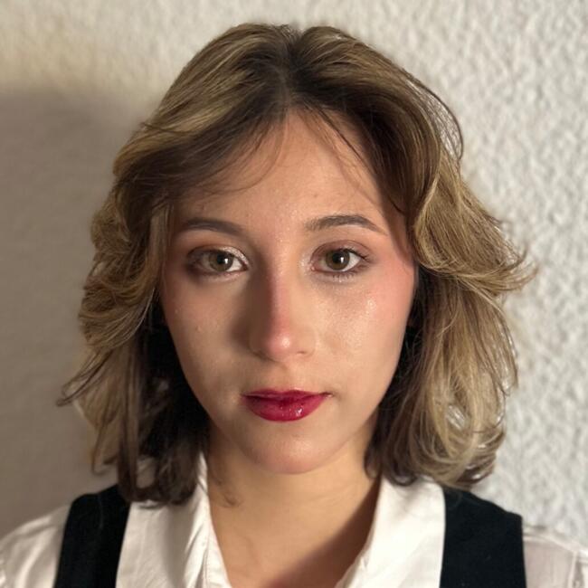 Babysitter in Granada: Claudia