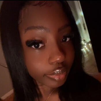 Babysitter in Baltimore: Kwenia