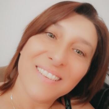 Babysitter in Bergerac: Adriana