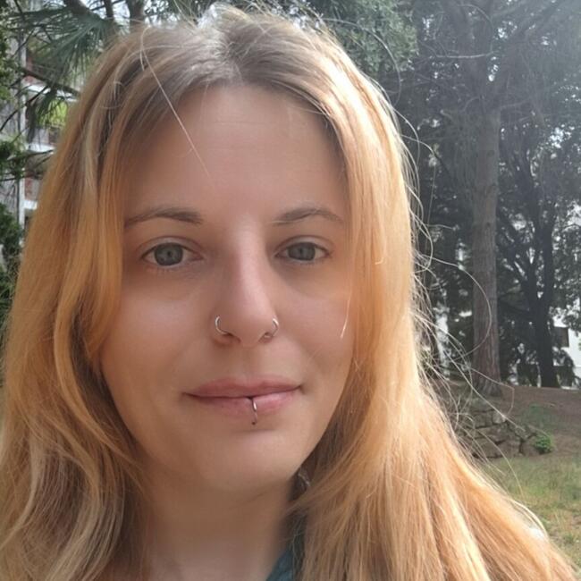 Canguro en Gandía: Alejandra