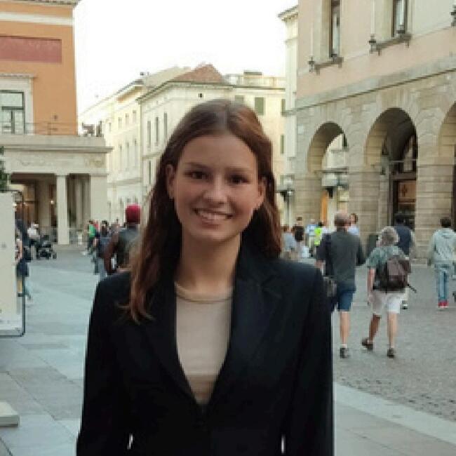 Babysitter in Padova: Felicia