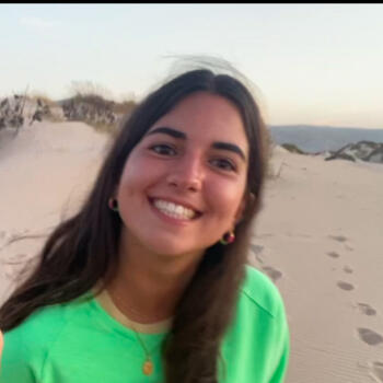 Babysitter in Cascais: Sara