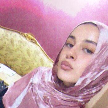Babysitter Cairo: Salma