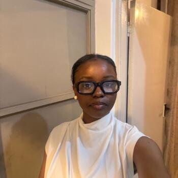Babysitter Nairobi: Jiré