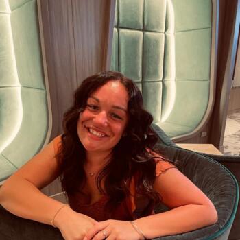 Babysitter in Stuyvesant: Shayla