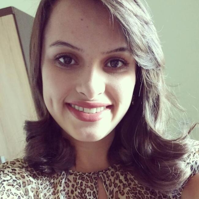 Emprego de babá em Catalão: Pollyana