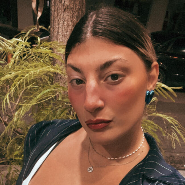 Babysitter στην περιοχή Αχαρνές: Νεκταρια