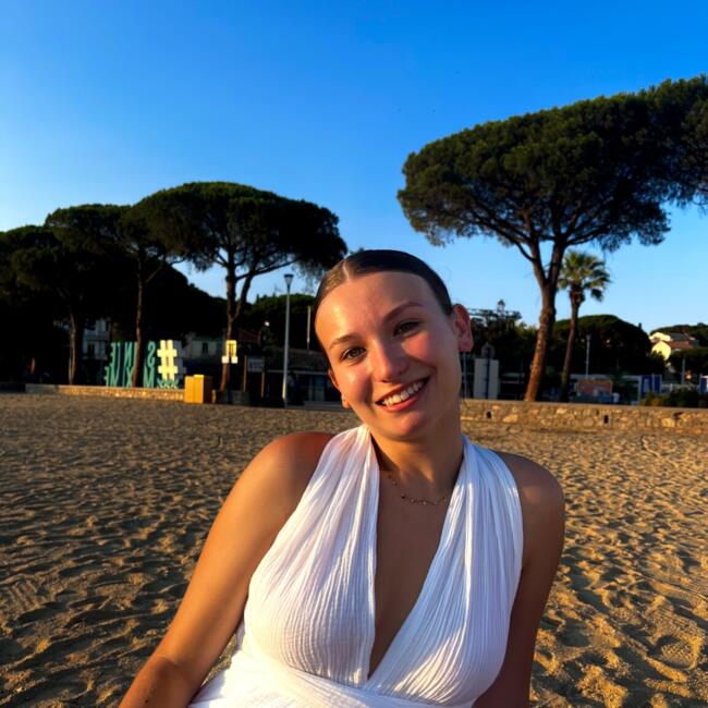Babysitter in Grimaud: Manon