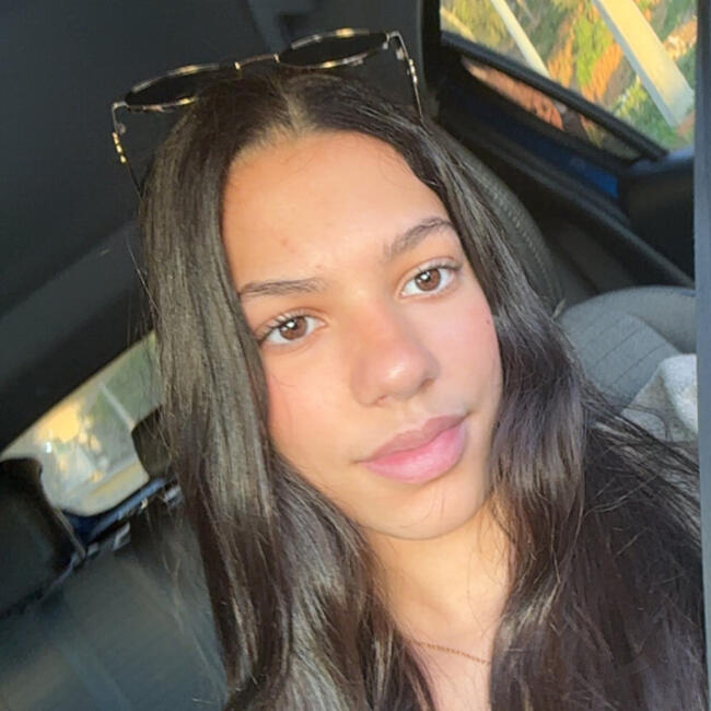 Babysitter in Roanne: Shehinez