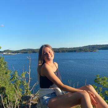 Babysitter in Sydney: Emelye