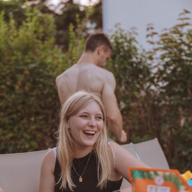 Babysitter in Forest-sur-Marque: Laura
