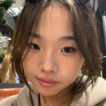Babysitter in Singapore: Elyn