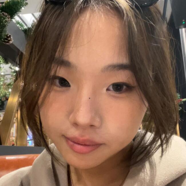 Babysitter in Singapore: Elyn