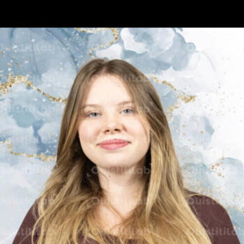 Babysitter in Bourg-lès-Valence: Léonie