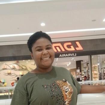 Babysitter in Salvador: Natalia