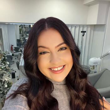 Babysitter Gondomar: Isabela