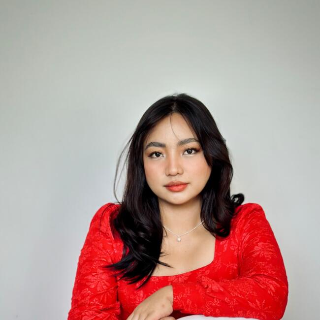 Babysitter in Sydney: April Lyca