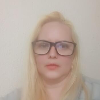 Babysitter Osasco: Roberta