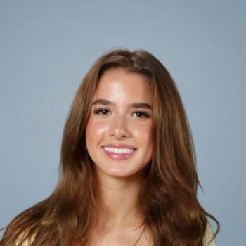 Baby-sitter in West Vancouver: Salma