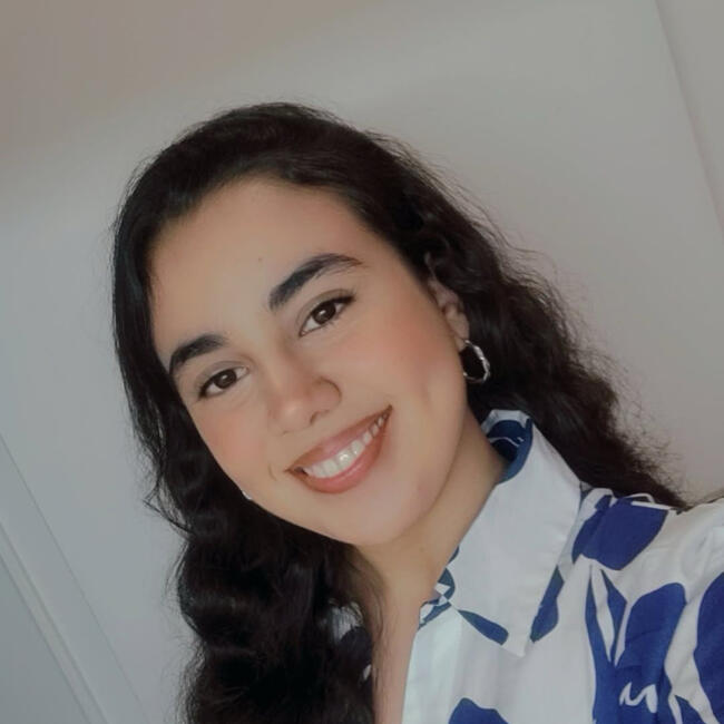 Babysitter in Fleury-Mérogis: Kawthar