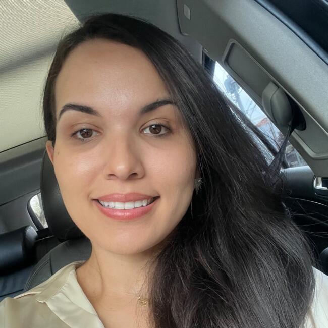 Babysitting job in São Paulo: Larissa