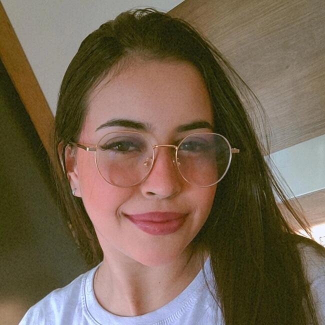 Babysitting job in Brasília: Camila