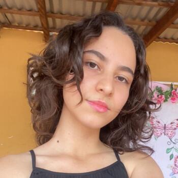 Babá em Londrina: Daniele