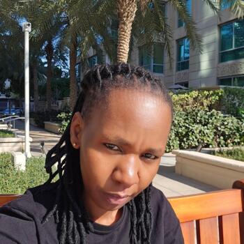 Babysitter in Dubai: Everlyne