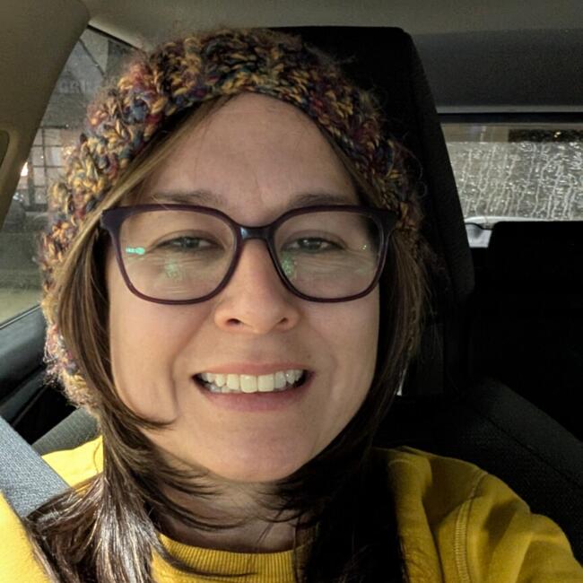 Babysitter in Cochrane: Maritza