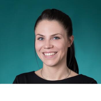 カスカイス のベビーシッター: Bettina