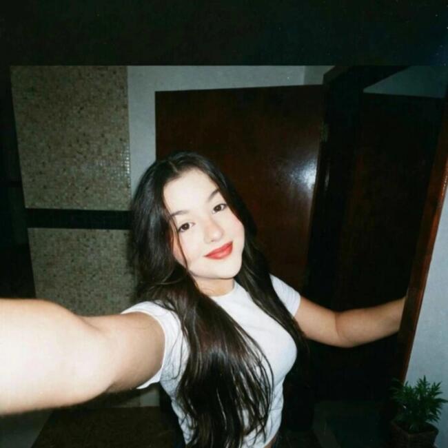 Babysitter in Uberlândia: Gabriela