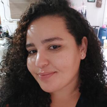 Babá em Niterói: Thaís Boeira