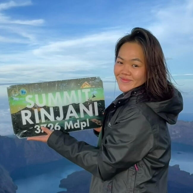 Babysitter in Singapore: Hx