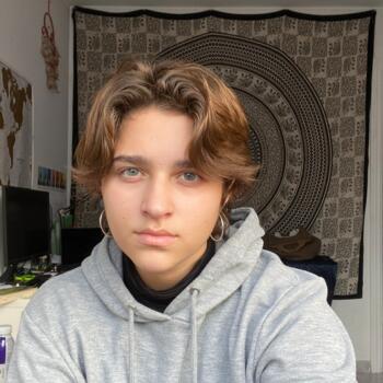 Babysitter in Santa Coloma de Gramenet: Noa